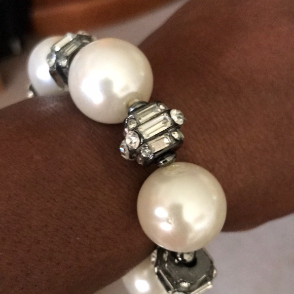 Jewelry - Picture 5 of 7